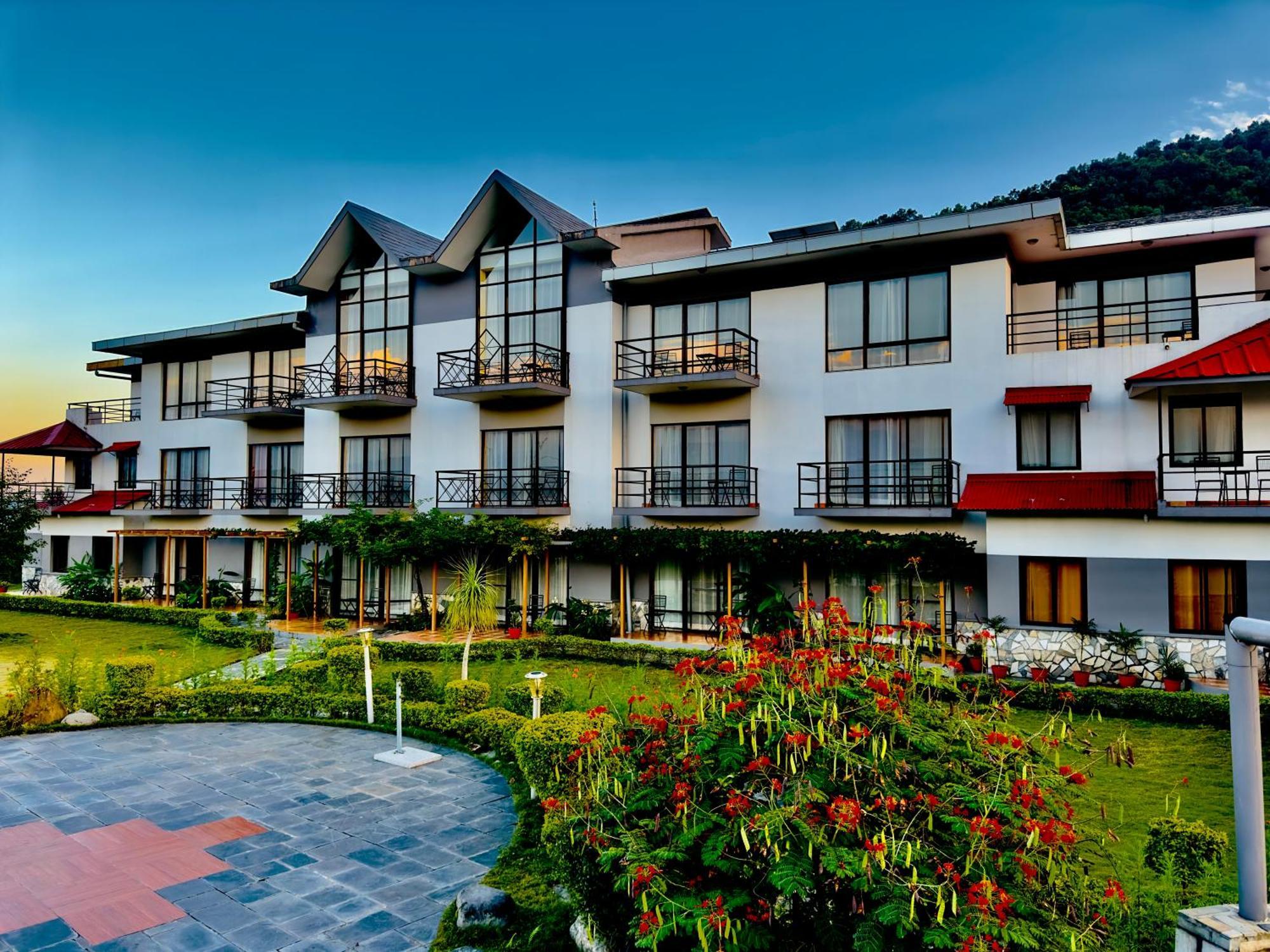 Sunshine Resort Pokhara Eksteriør billede